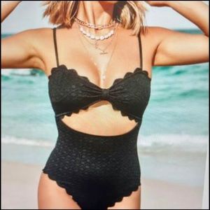 CupShe black swimsuit. Brand new with tags!